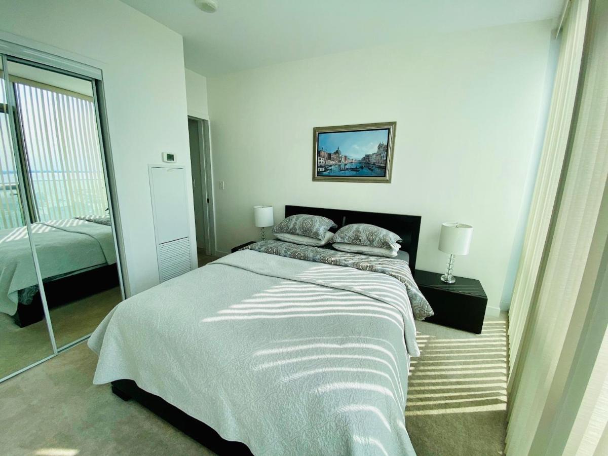 Corporate Suite Toronto Exterior photo