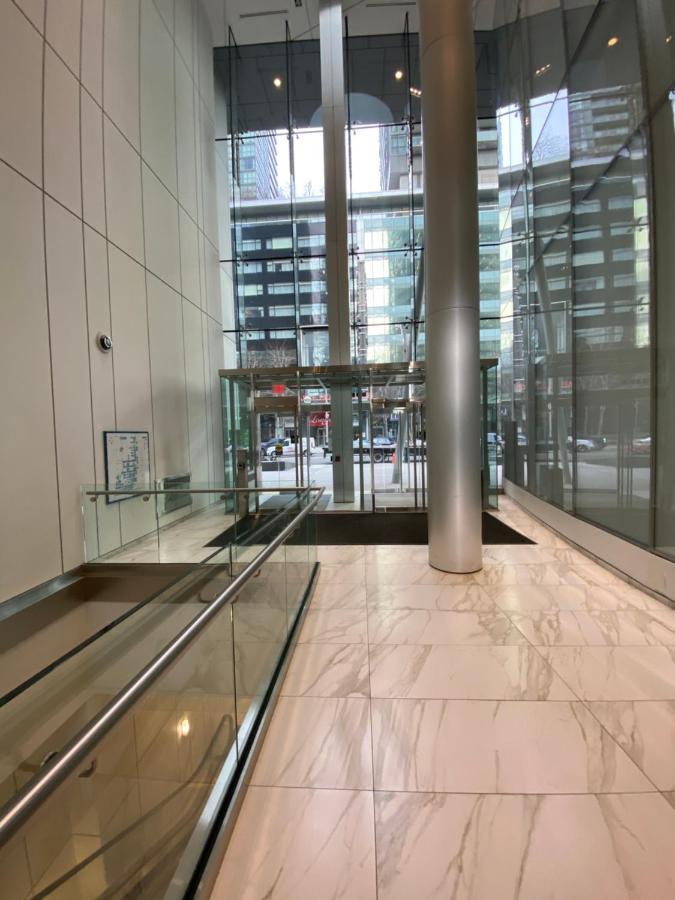 Corporate Suite Toronto Exterior photo