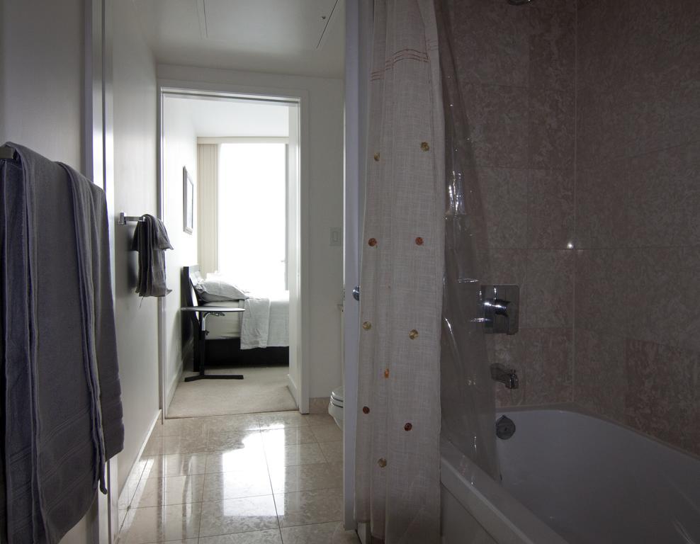 Corporate Suite Toronto Exterior photo